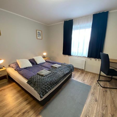 Hotelik Nad Zalewem 10 Km Od Legnicy Legnica Kültér fotó