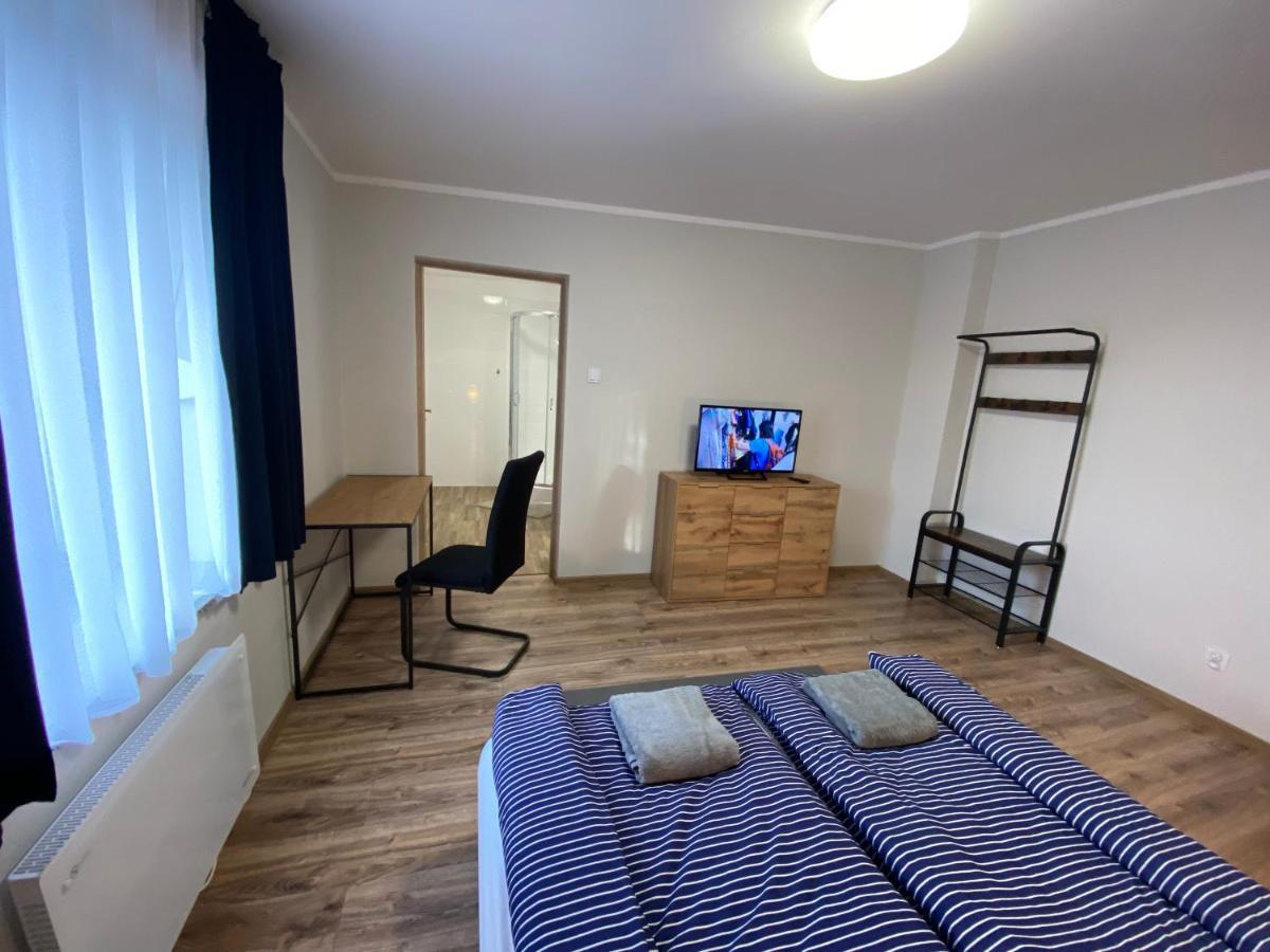 Hotelik Nad Zalewem 10 Km Od Legnicy Legnica Kültér fotó