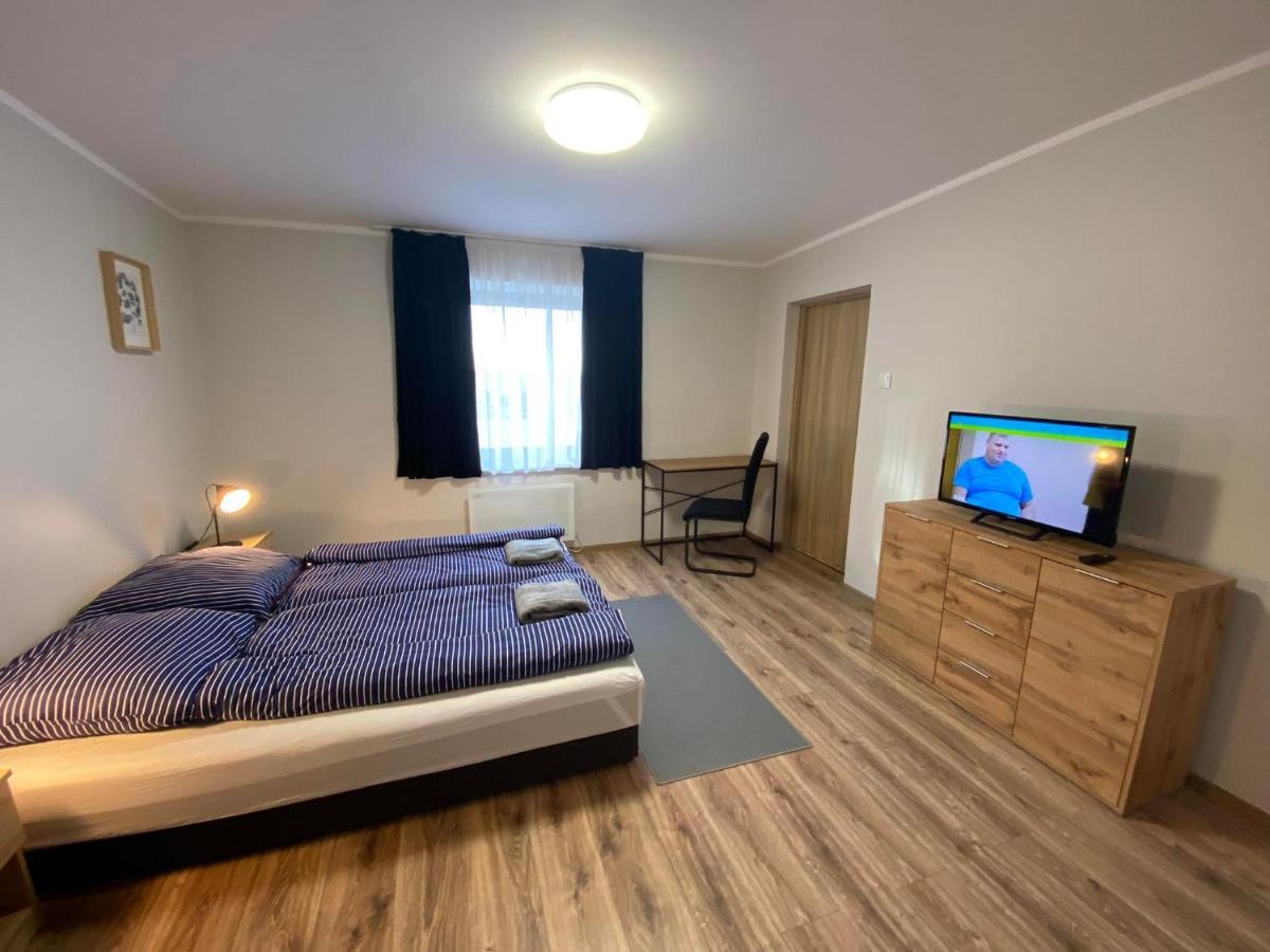 Hotelik Nad Zalewem 10 Km Od Legnicy Legnica Kültér fotó